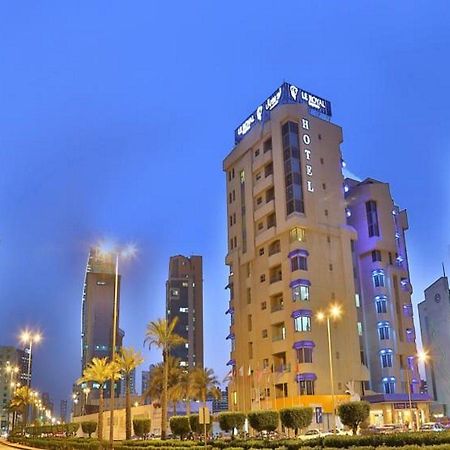 Hotel The Royal Express Sharq à Koweït Extérieur photo