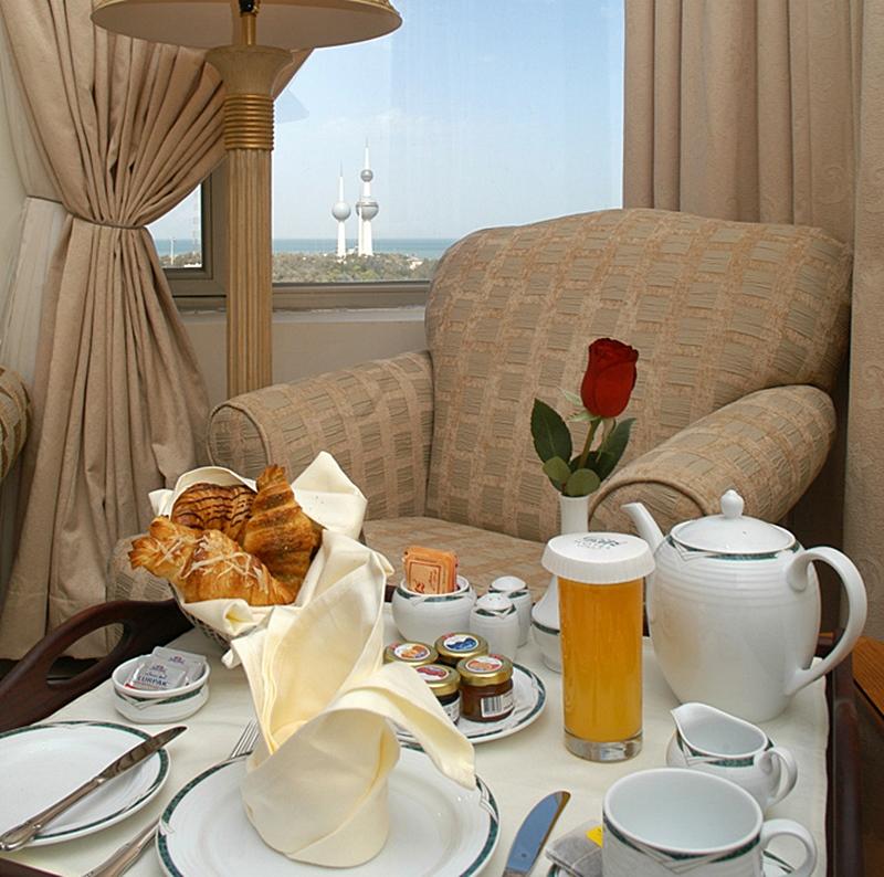 Hotel The Royal Express Sharq à Koweït Extérieur photo