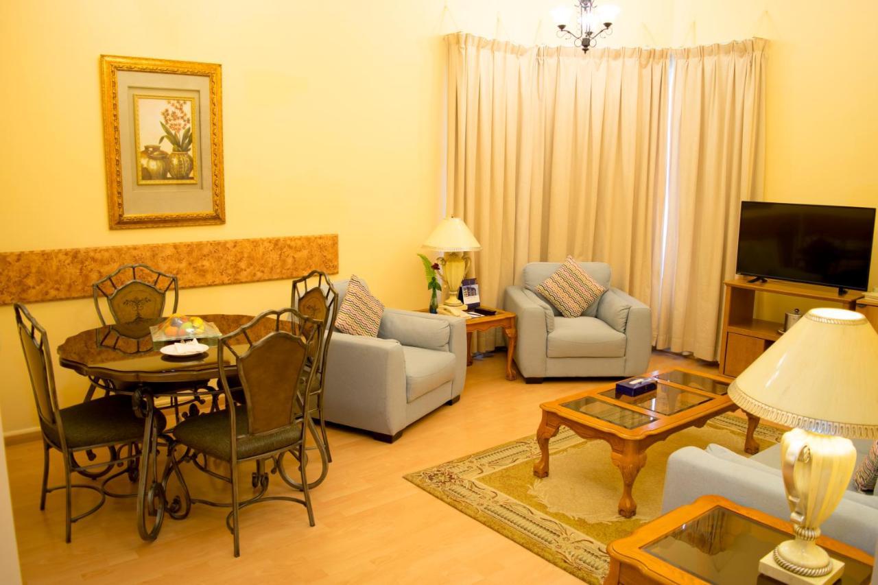 Hotel The Royal Express Sharq à Koweït Extérieur photo