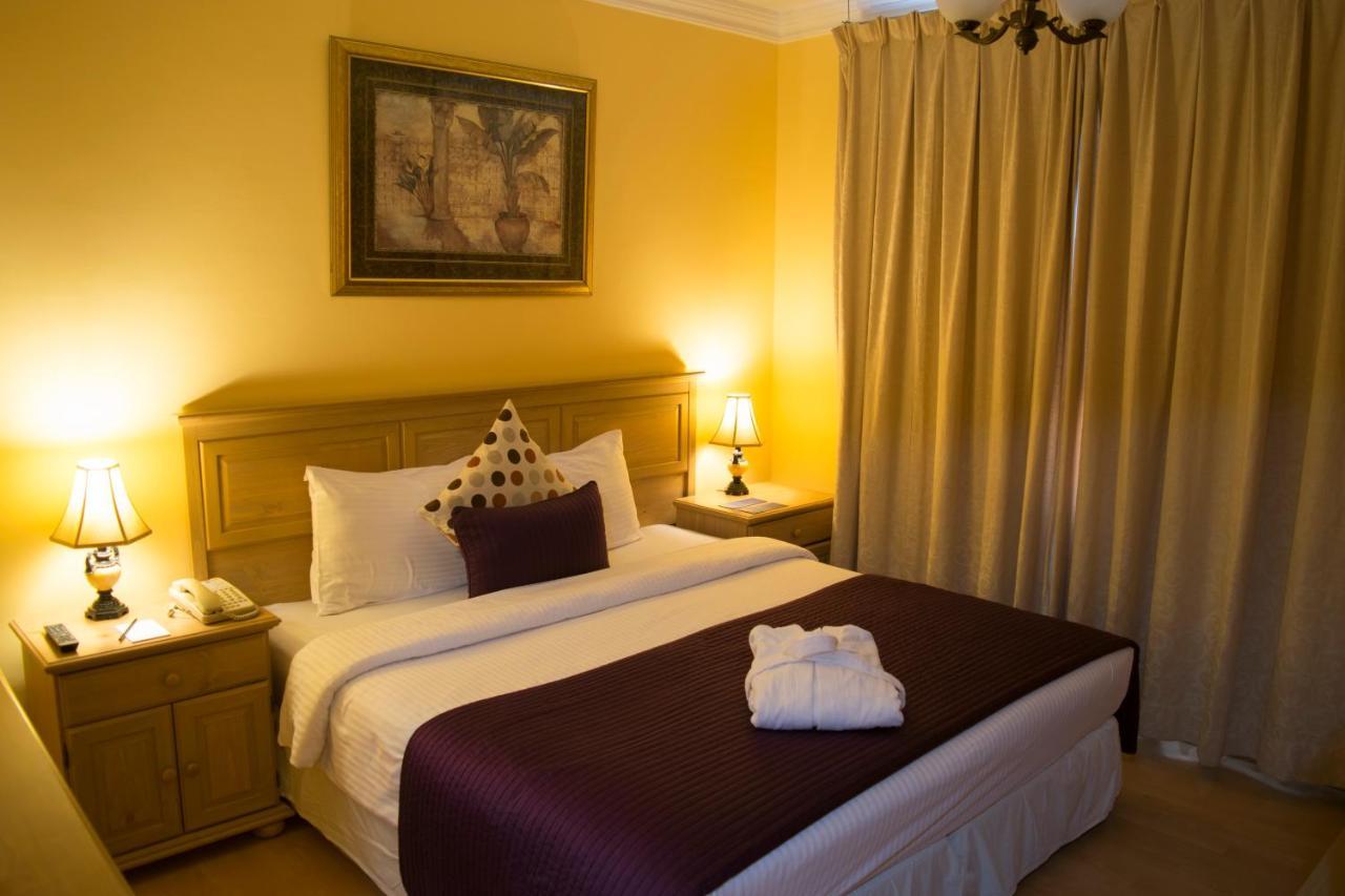 Hotel The Royal Express Sharq à Koweït Extérieur photo